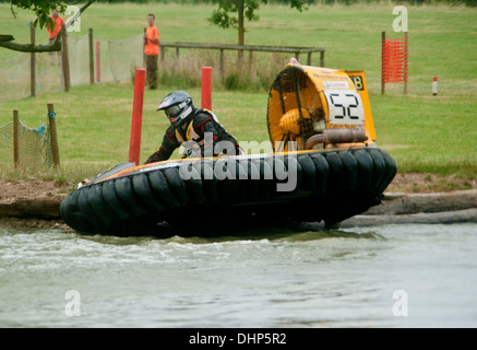 British Hovercraft Racing Championship crash Rennsport Claydon House Buckinghamshire Stockfoto