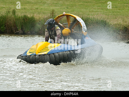 British Hovercraft Racing Championship crash Rennsport Claydon House Buckinghamshire Stockfoto