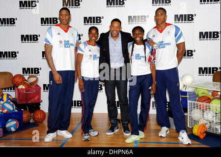 Will Smith, Perri Shakes-Drayton, Yamile Aldama, Drew Sullivan, Anthony Joshua besuchen ein "Men In Black Team GB" Photocall im Ethos Sportzentrum, Imperial College London, England - 16.05.12 Stockfoto