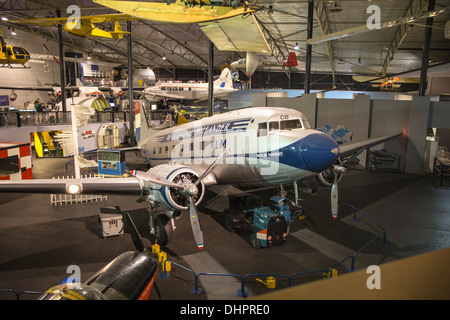 Niederlande, Lelystad, Aviodrome, Luftfahrt-Geschichte-Museum. Douglas DC-3 Dakota von KLM, genannt The Flying Dutchman Stockfoto