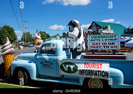 großer Elch Deli und Land laden in Hoosick falls VT Stockfoto