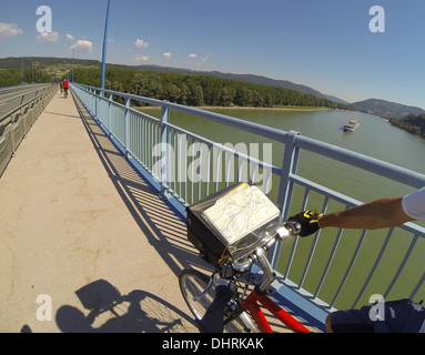 Donauradweg, Radfahren in der Nähe der Donau Fluß, Österreich. Stockfoto