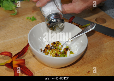 Taglilien, Fingerfood vorbereiten Stockfoto