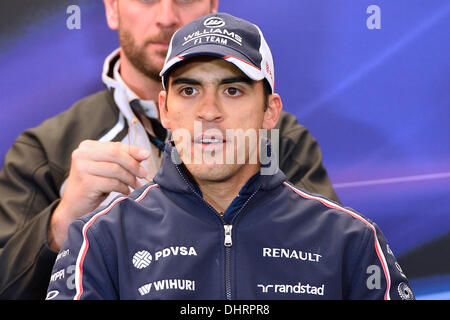 Austin, TX, USA. 14. November 2013. Pastor Maldonado Williams-Team bereitet sich auf spricht zu den Medien während F1-Pressekonferenz am Circuit of the Americas in Austin, TX. Bildnachweis: Csm/Alamy Live-Nachrichten Stockfoto