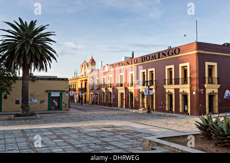 Plaza Santo Domingo auf Alcala im historischen Stadtteil 30. Oktober 2013 in Oaxaca, Mexiko. Stockfoto