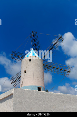 Menorca Sant Lluis San Luis Moli de Dalt Windmühle in Balearische Inseln, Spanien Stockfoto
