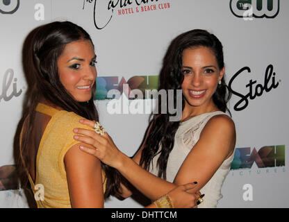 Karina d'Erizans, Nancy Sayegh The Catalina Reality Show Premierenparty an Catalina Hotel Miami Beach, Florida - 22.05.12 Stockfoto