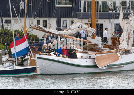 Niederlande, Muiden, ehemalige Königin, Prinzessin Beatrix auf ihrem Schiff ein Lemster Aak, genannt De Groene Dräck Stockfoto