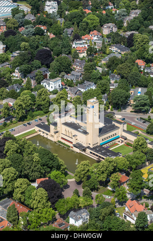 Hilversum, Niederlande von Dudok entworfene Rathaus. Luftbild Stockfoto