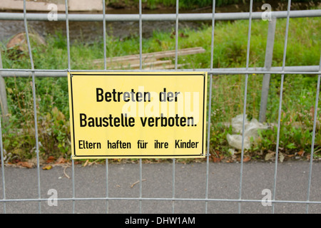 Deutsche Baustelle Warnschild Schild der Baustelle verboten Stockfoto