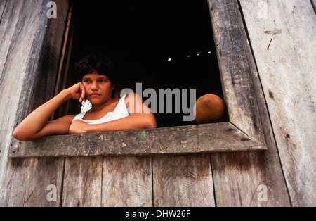 Belem, Bundesstaat Para, Amazonas, Brasilien, Südamerika, Amazonas-Regenwald, Mädchen, Dorf Stockfoto