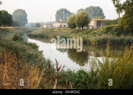 Niederlande, Vijfhuizen, Fort Kunstfort. Verteidigungslinie von Amsterdam. Hollandse Wasserlinien. Niederländische Wasserschutzlinien. Stockfoto