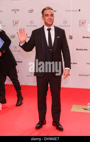 Berlin, Deutschland. 14. November 2013. Berlin, Deutschland. 15. November 2013. Robbie Williams bei der 65. BAMBI awards am 14. November 2013 von der Stage-Theater in Berlin Kredit: Dpa picture-Alliance/Alamy Live News Stockfoto