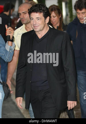 Patrick Bruel Prominente vor dem Hotel Martinez, während die 65. jährlichen Cannes Film-Festival Cannes, Frankreich - 25.05.12 Stockfoto