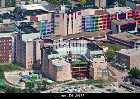 Niederlande, Zwolle, Isala Klinik oder ein Krankenhaus. Organische Architektur. Luftbild Stockfoto