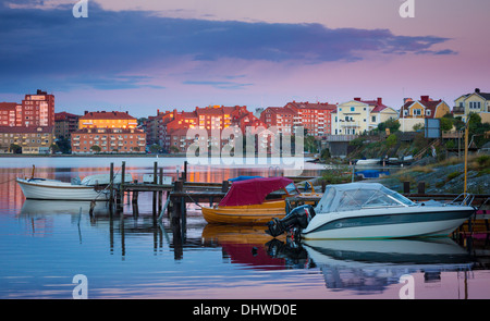 Sportboote vor Anker in Karlskrona, Schweden Stockfoto