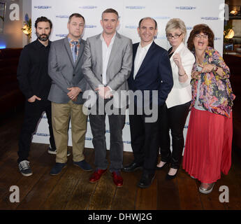 Adam Buxton, Jack Dee, Steve Coogan, Armando Iannucci und Ronna & Beverly, launch Klarnamen Jessica Chaffin und Jamie Denbo im Himmel Atlantic am The Electric Cinema, Notting Hill London, England - 31.05.12 Stockfoto