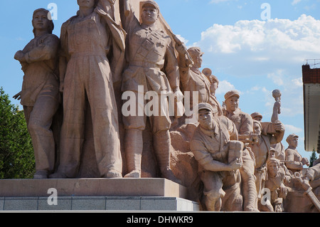 Kommunistische Statue in der Nähe von Chairman Mao Mausoleum, Platz des himmlischen Friedens, Peking, China Stockfoto