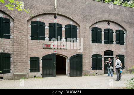 Niederlande, Abcoude, Fort Abcoude in der Nähe des Flusses Vecht. Ältestes Fort, Verteidigungslinie von Amsterdam. Hollandse Waterlinies. Niederländische Wasserschutzlinien. Stockfoto