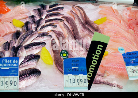 FISCHGESCHÄFT Stockfoto