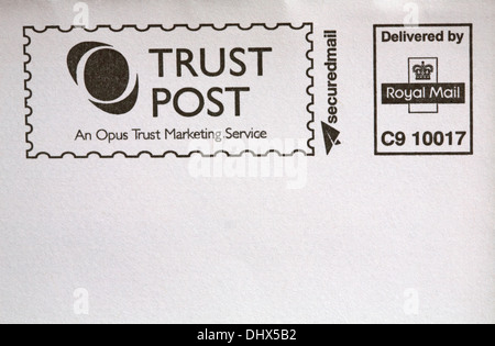 Geliefert von Royal Mail Trust Post TrustPost an Opus Trust Marketing Service Securedmail auf Wasserrechnung von Sembcop bournemouth Water Stockfoto