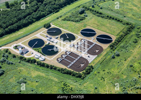 Niederlande, Barendrecht, Wasseraufbereitungsanlage. Luftbild Stockfoto