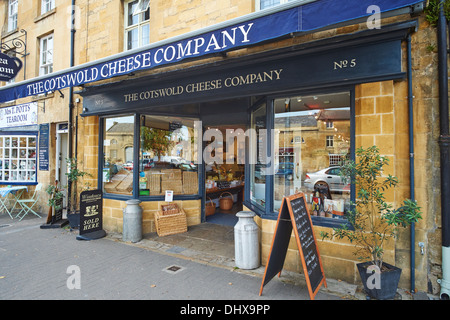 Vorderseite des Cotswold Cheese Company, High Street, Moreton-in-Marsh Gloucestershire zu speichern Stockfoto