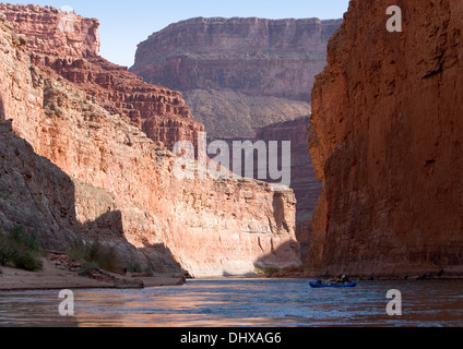 Rafting in der Redwall-Sektion der Grand Canyon, Arizona, USA Stockfoto