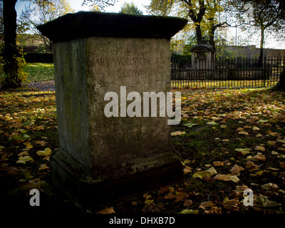 Mary Wollstonecraft Denkmal in St Pancras alte Kirche Kirchhof, London, UK. Stockfoto