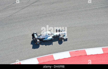 Austin, Texas, USA. 15. November 2013. 15. November 2013: Lewis Hamilton #10 vor dem Rennen zweiter Training, Formel 1 US Grand Prix Circuit of the Americas in Austin, TX. Bildnachweis: Csm/Alamy Live-Nachrichten Stockfoto