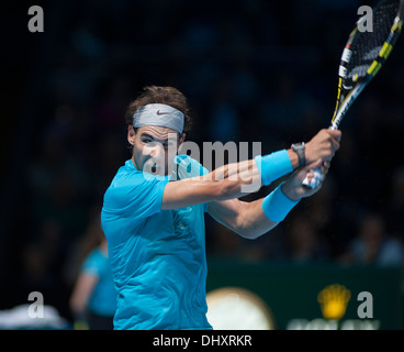 Rafael Nadal, weltweit Nummer 1, spielen bei der Barclays ATP World Tour Finals, The O2 in London, Tag3 Stockfoto