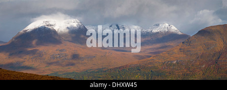 Beinn Alligin oben Torridon in den schottischen Highlands. Stockfoto