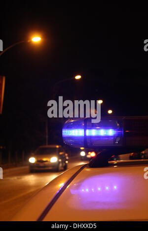 Rom, Italien. 14. November 2013 Straße Verkehr Sicherheit-Polizei Weg zu blockieren, in Rom, Italien © Gari Wyn Williams/Alamy Live News Stockfoto