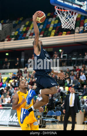 London, UK. 15. November 2013. BBL: London Lions V Sheffield Haifische, Copper Box, London, England. Bildnachweis: Simon Balson/Alamy Live-Nachrichten Stockfoto