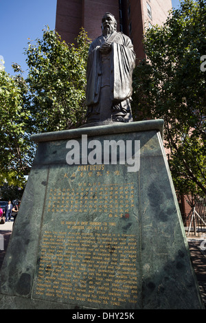 Statue von Konfuzius, Konfuzius Plaza, Bowery, Chinatown, NYC Stockfoto