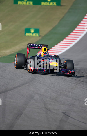 Formel 1-Fahrer Sebastian Vettel braucht Kurve während einer Übung für die Formel 1 United States Grand Prix in der Nähe von Austin TX Stockfoto