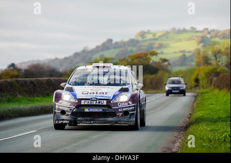 Wrexham, Wales. 16. November 2013. auf dem Streckenabschnitt vor der Chirk Phase (SS15) Tag 3 der Wales-Rallye Großbritannien das Finale der 2013 FIA Rallye WM. Bildnachweis: Aktion Plus Sport/Alamy Live-Nachrichten Stockfoto