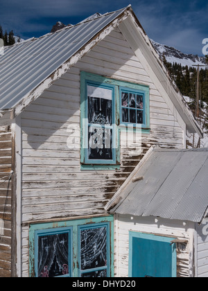 Idarado Mine Website, Winter, U.S. 550, Million Dollar Highway zwischen Ouray und Silverton, Colorado. Stockfoto