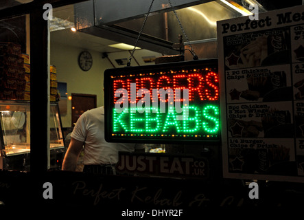 Kebab Shop Fast-Food-Imbiss in London Road Brighton UK Stockfoto