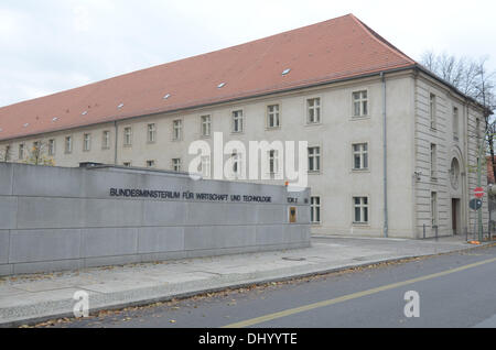 Berlin, Deutschland. 5. November 2013. Blick auf das Bundesministerium für Wirtschaft in Berlin, Deutschland, 5. November 2013. Foto: Jason Harrell/Dpa/Alamy Live News Stockfoto