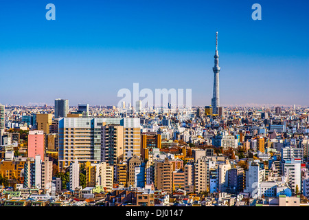 Tokyo, Japan am Nachmittag Skyline mit Tokyo Sky Tree. Stockfoto