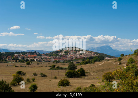 Malerische Aussicht auf die Altstadt von Campo di Giove, Nationalpark Majella. Abruzzen, Italien. Stockfoto