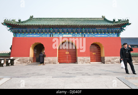 Tor zur Halle des Gebets für gute Ernten in Taoist Temple of Heaven, Chongwen District Beijing, China Stockfoto