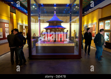 Modell des Hall of Prayer für gute Ernte in Anhang Osthalle in Taoist Temple of Heaven, Chongwen District Beijing, China Stockfoto