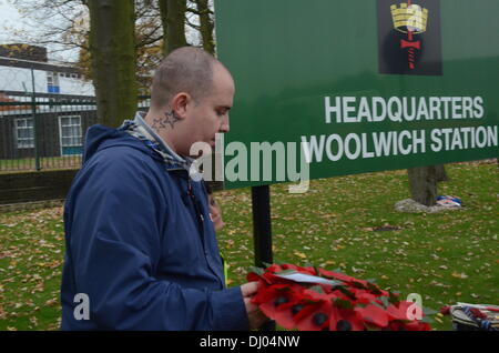 London, UK. 17. November 2013. LEE RIGBY MEMORIAL WALK Credit: JOHNNY ARMSTEAD/Alamy Live-Nachrichten Stockfoto