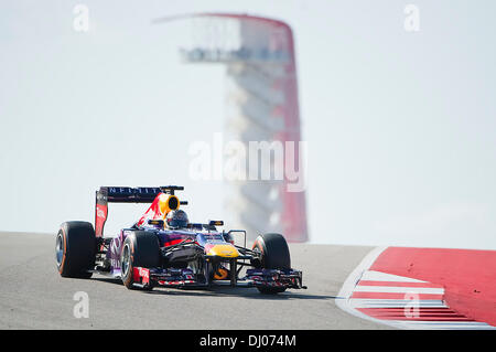 Austin, Texas, USA. 17. November 2013. 17. November 2013: Sebastian Vettel mit Red Bull Racing in Kurve 10, Formel 1 US Grand Prix Circuit of the Americas in Austin, TX. © Csm/Alamy Live-Nachrichten Stockfoto