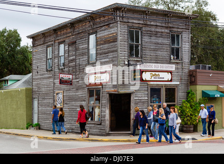 Die authentische alte Apotheke auf Orange Street in der Innenstadt von St. Augustine, Florida, USA Stockfoto