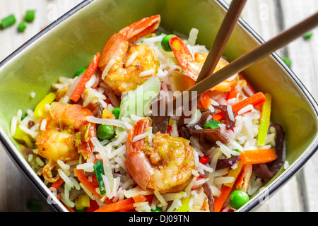 Mix-Gemüse mit Reis und Garnelen Stockfoto