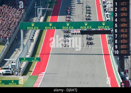 Austin, Texas, USA. 17. November 2013. 17. November 2013: Formel 1 US Grand Prix beginnen bei Circuit of the Americas in Austin, TX. © Csm/Alamy Live-Nachrichten Stockfoto