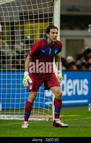Mailand, Italien. 15. November 2013. Gianluigi Buffon (ITA) Fußball / Fußball: internationale Freundschaftsspiel zwischen Deutschland und Italien 1: 1 im Giuseppe Meazza Stadium in Mailand, Italien. © Maurizio Borsari/AFLO/Alamy Live-Nachrichten Stockfoto